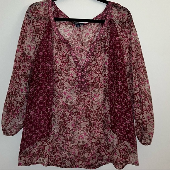 American Eagle pink, red floral, high low, v neck oversized blouse - Picture 2 of 7